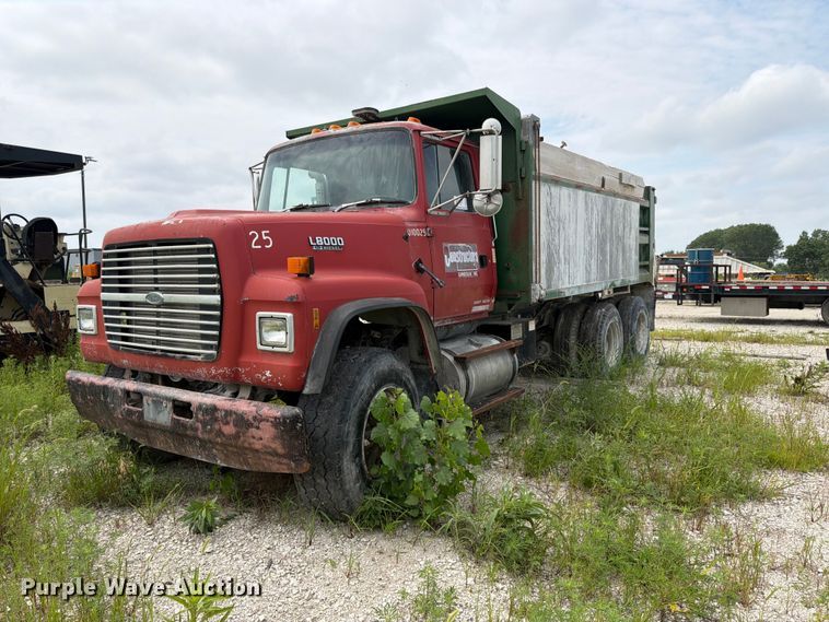 1994 Ford LT8000 dump truck - DN6698
