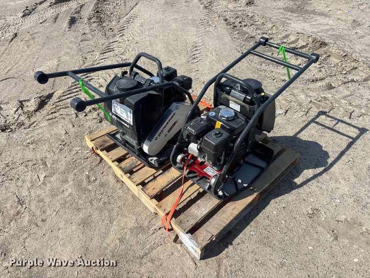 (2) 2023 Dynpac DFP7AX plate compactors - DV7268