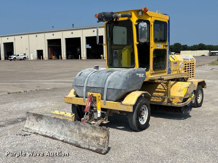 2016 Superior Broom DT80K broom - DZ4482