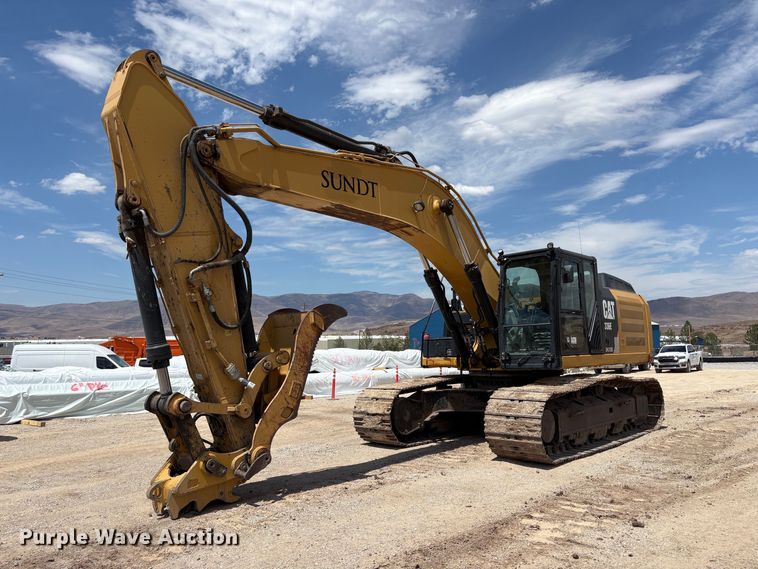 Hydraulic Excavator For Sale | Purple Wave Auction