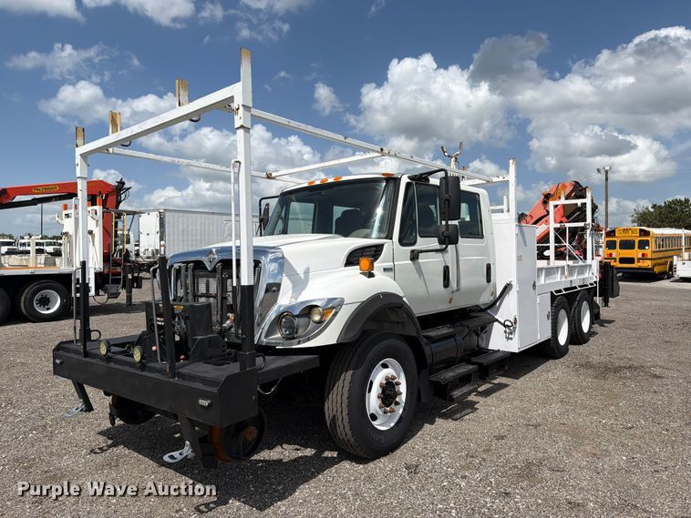 2008 International WorkStar 7500 Crew Cab crane truck - EG9321