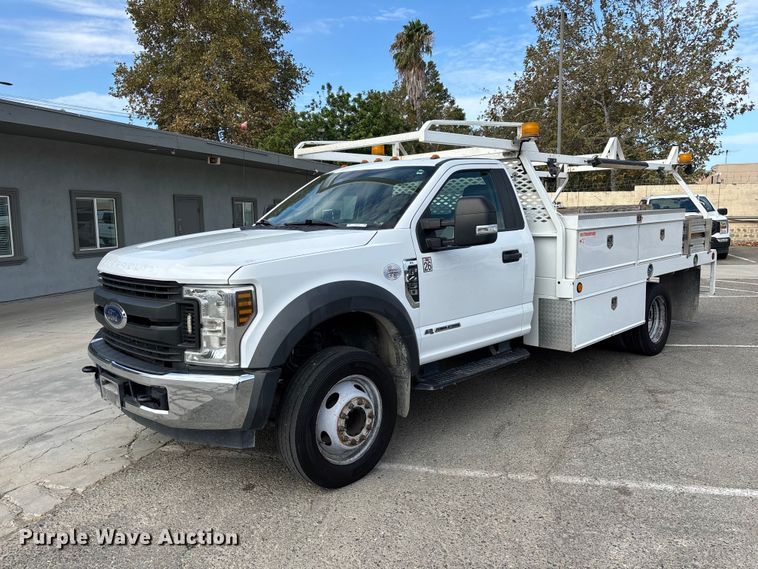 2019 Ford F450 Super Duty flatbed truck - EL2549