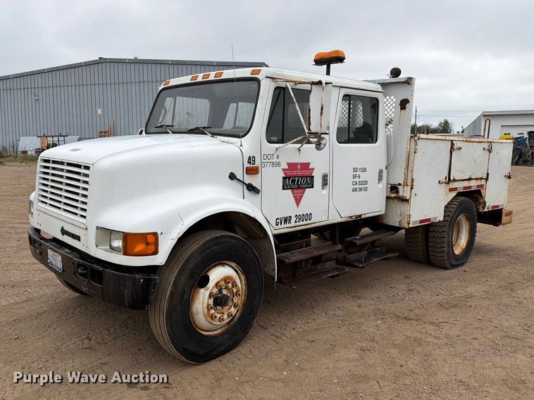 1993 International 4700 Crew Cab utility / service truck - ER1911