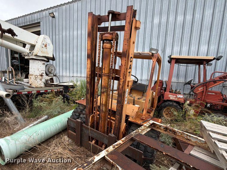 Caterpillar V80D forklift - ER1924