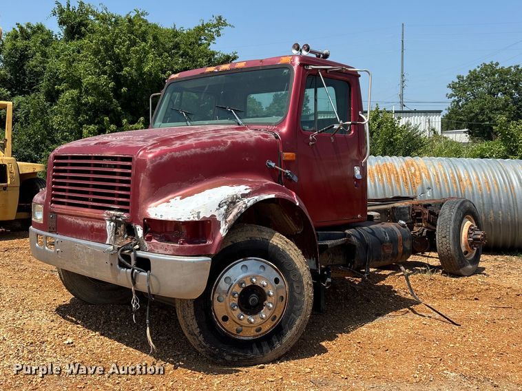 1995 International 4700 truck cab and chassis - ER3188