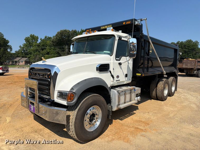 2026 Mack Granite dump truck - ER3196