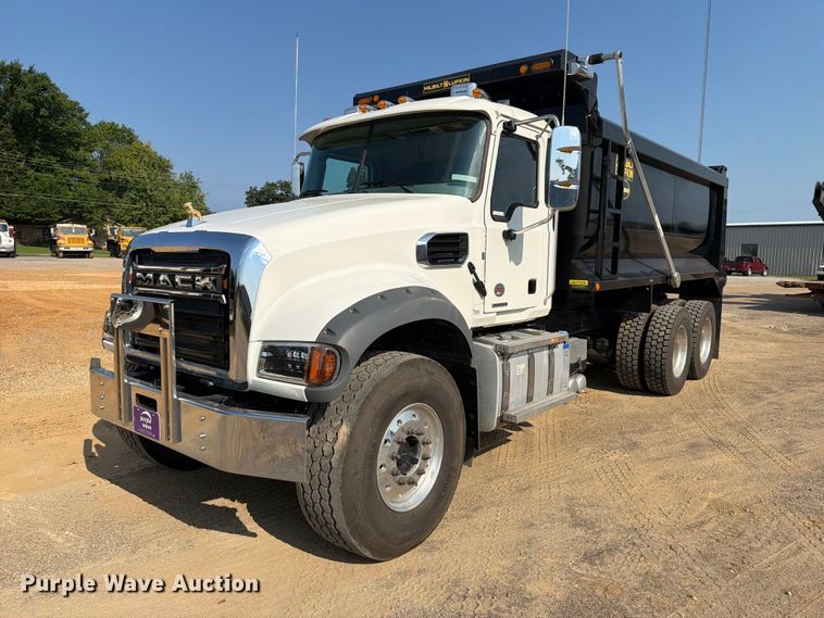 2026 Mack Granite dump truck - ER3197