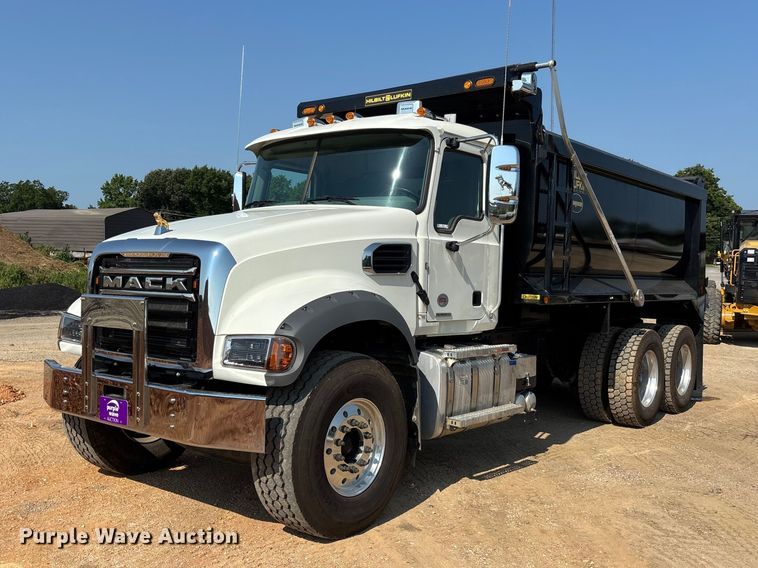 2026 Mack Granite dump truck - ER3198