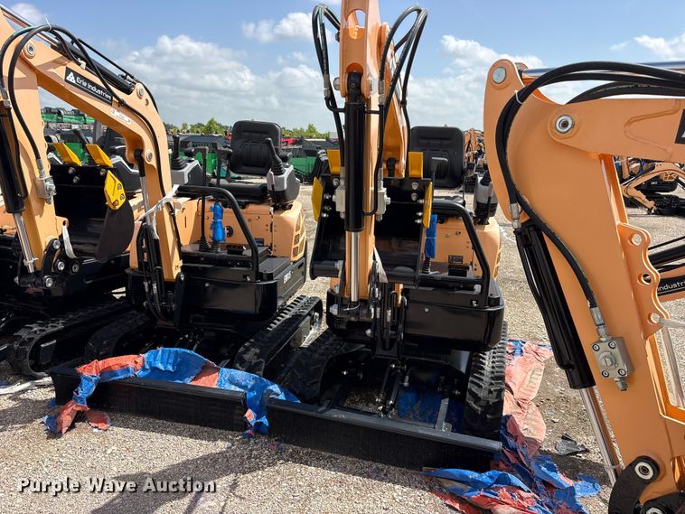 2024 Erie EM15 mini excavator - ET0163