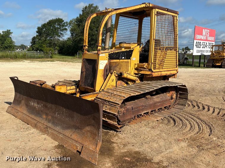 1991 Caterpillar D4C dozer - EU0759