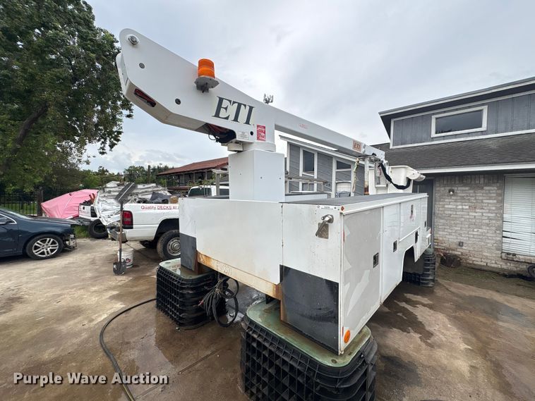 2013 ETI SB132DD96B24N bucket truck bed - EU0794