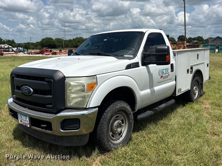 2013 Ford F250 Super utility bed pickup truck - EU5824
