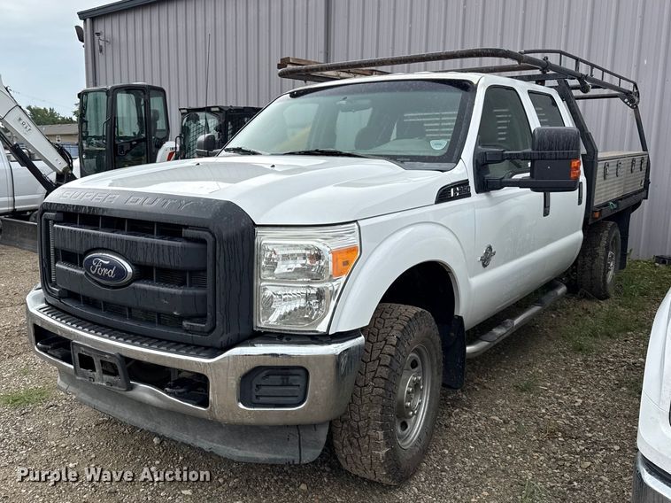 2012 Ford F250 Super Duty  Crew Cab bale bed pickup truck - EV6035