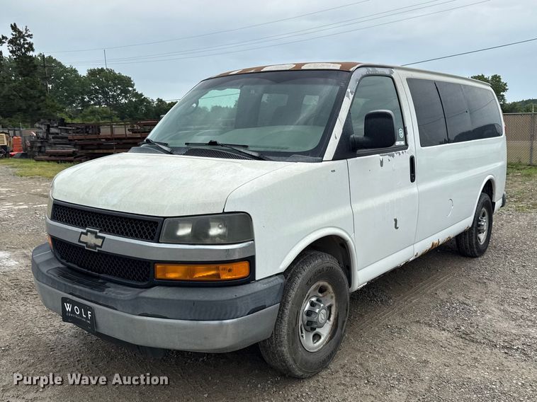 2007 Chevrolet Express 3500 van - EV6040