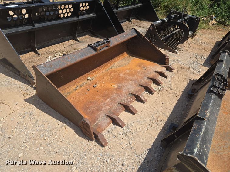 skid steer bucket - EW8539