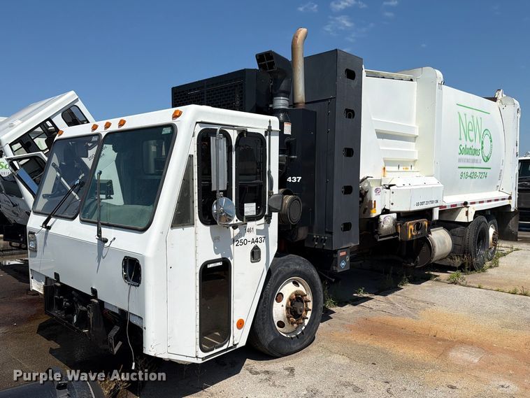 2012 Crane Carrier Low Entry refuse truck - EX4031