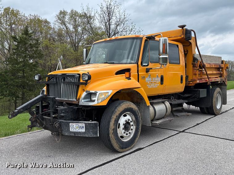 2005 International 7400 Crew Cab dump truck - FB3450