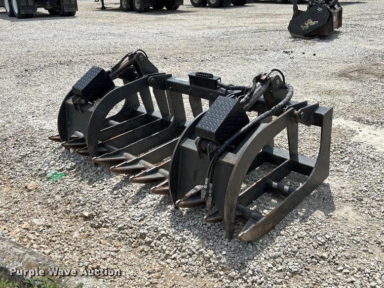 Skid steer rock grapple bucket - FC1975