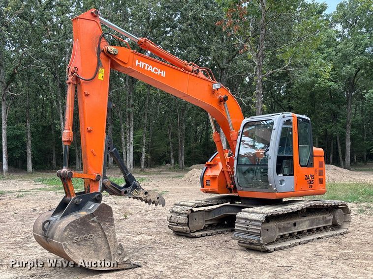 2006 Hitachi Zaxis 135US excavator - FC2001