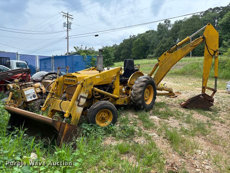 Ford 4500 backhoe - FC2004