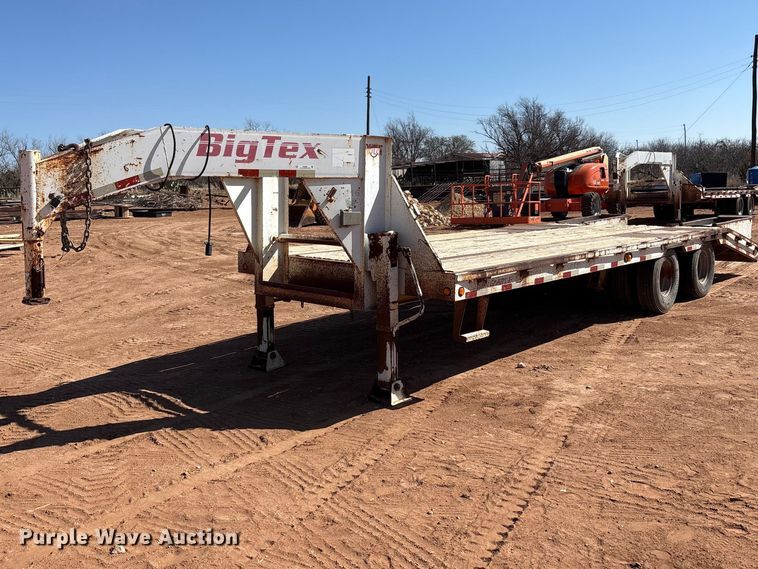 2003 Big Tex equipment trailer - FC2038