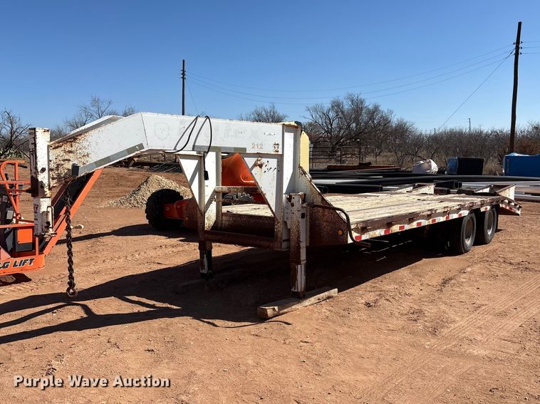 2004 Big Tex equipment trailer - FC2039