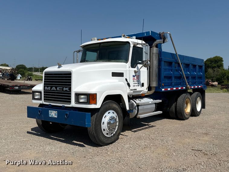 2006 Mack CHN613 dump truck - FC4035
