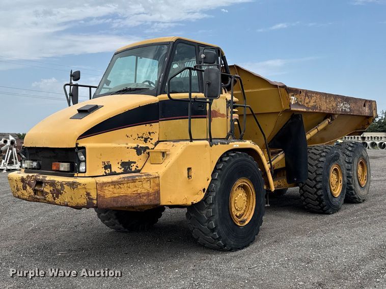 2005 Caterpillar 725 articulated haul truck - FC4079