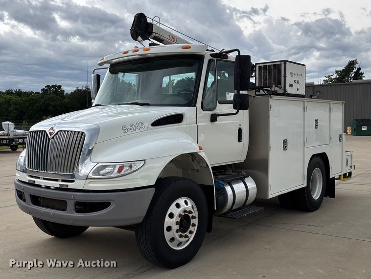 2016 International 4300 utility / service truck - FG0471