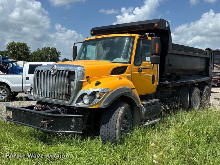 2009 International WorkStar 7500 dump truck - FG0541