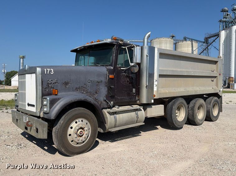 1995 International F-9370 dump truck - FH6252