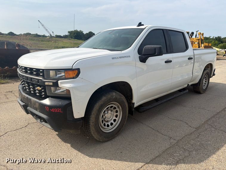 2020 Chevrolet Silverado Crew Cab pickup truck - FI0310