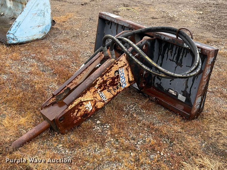 Stanley MB256 skid steer breaker - FK3269