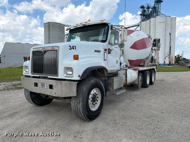 2007 International DF557 ready mix truck - FK3521