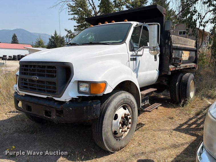 2000 Ford F750 Super Duty dump truck - FK4557