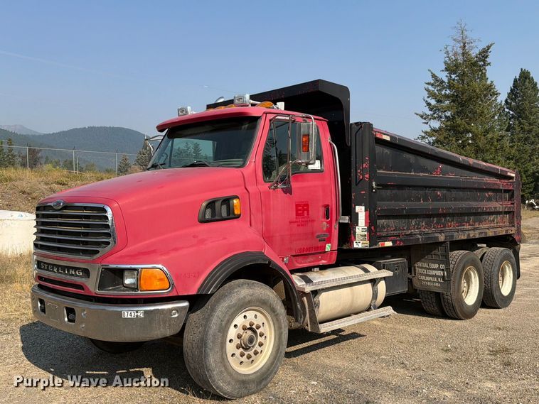 2007 Sterling L8500 dump truck - FK4560