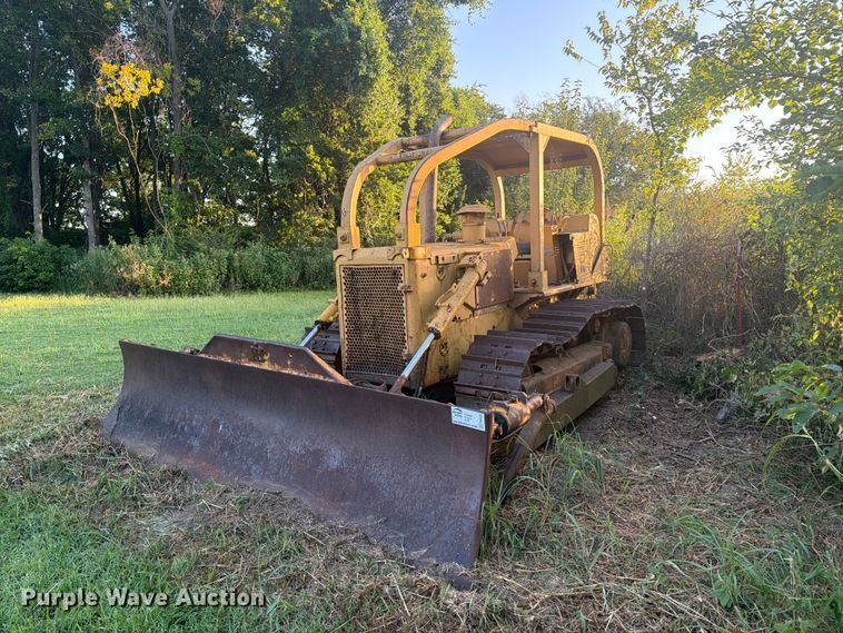 International TD15C dozer - FN2523