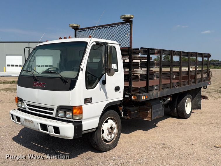 2001 GMC W5500 flatbed truck - FP3008
