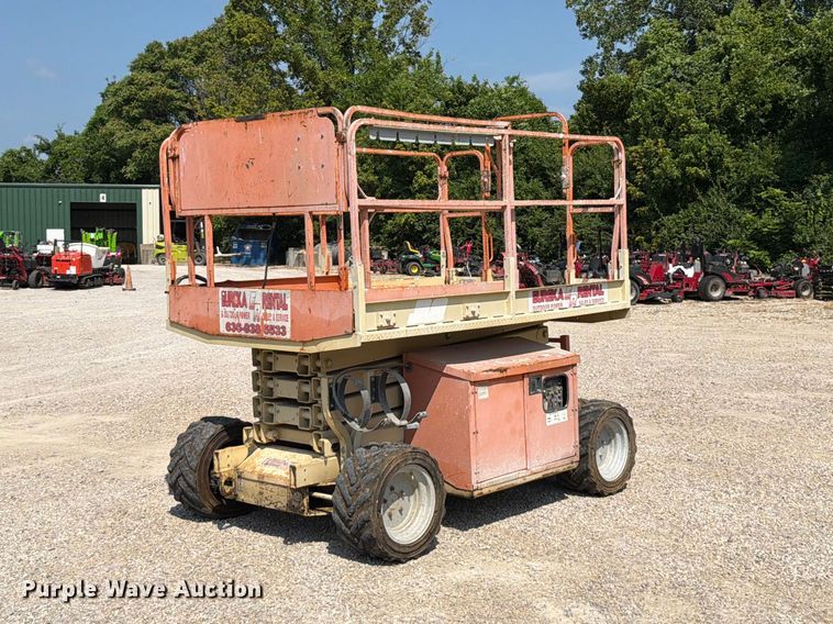 2006 JLG 260MRT scissor lift - FT6113