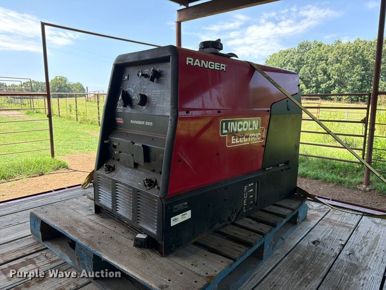 Lincoln Electric Ranger 225 welder/generator - FU1037