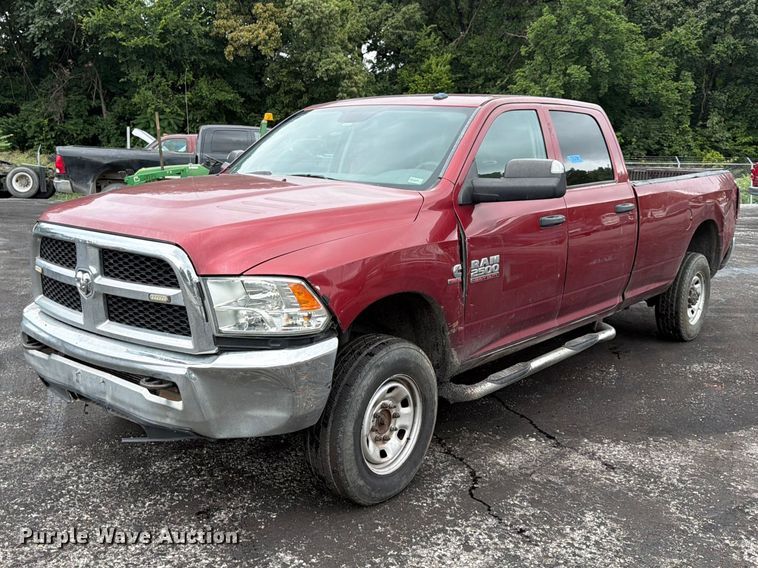 2015 RAM 2500 Crew Cab pickup truck - FU4527