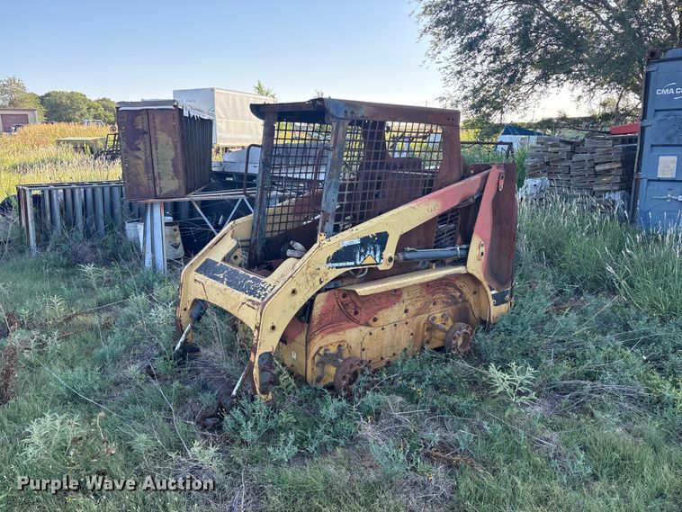 Caterpillar 216 skid steer loader - JM9488