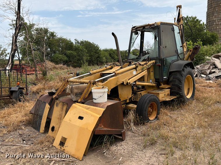 Ford 555D backhoe - MZ9806