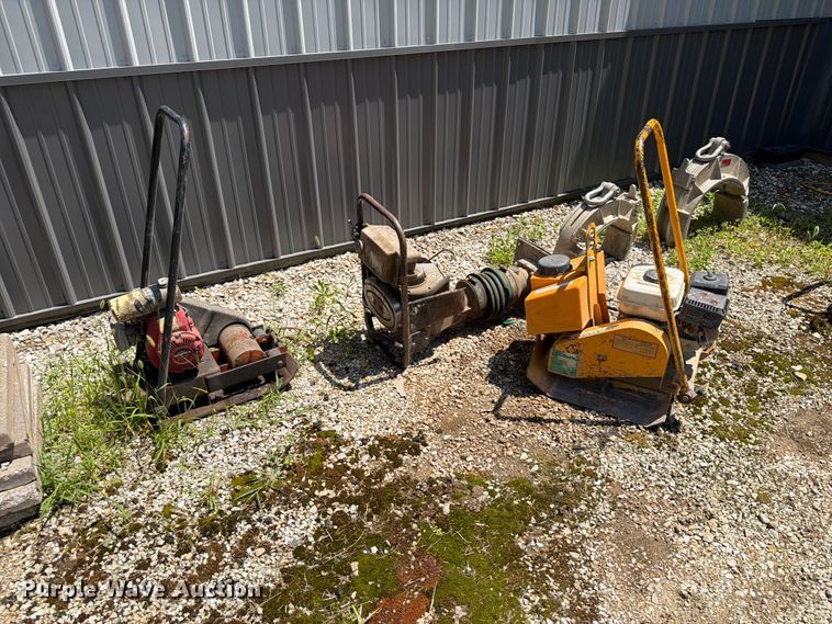 (3) plate compactors - OE9638