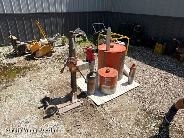 Milwaukee DYMODRILL core drill - OE9641