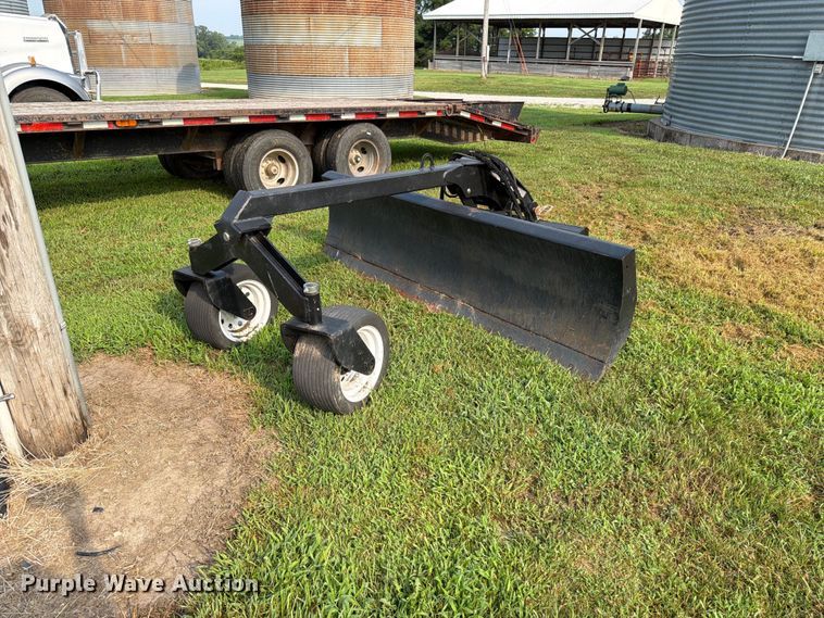Quick Attach skid steer grader - OE9664