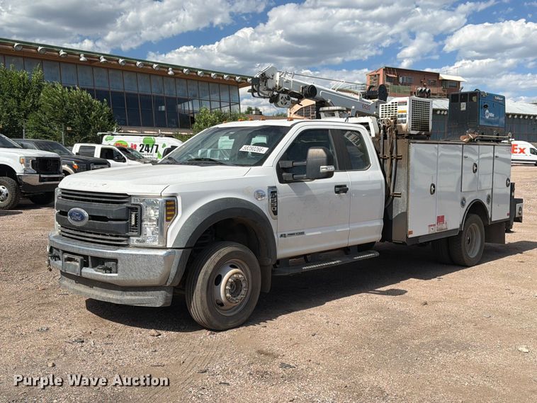 2018 Ford F550 Super Duty XL Crew Cab utility / service truck - YA3974