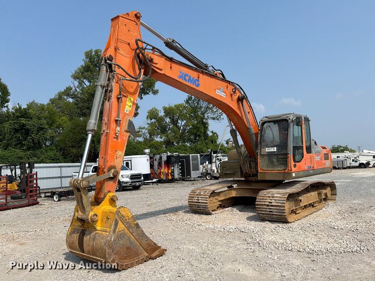 2017 XCMG XE210CU excavator - YA4115