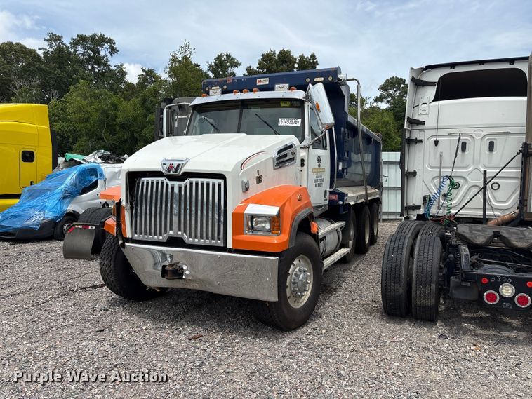 2020 Western Star 4700 dump truck - YA4262