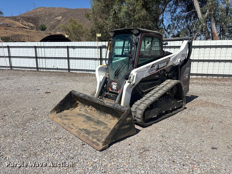 2022 Bobcat T76 tracked skid steer loader - YA4279